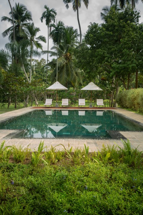 Pool Uga Riva - Negombo
