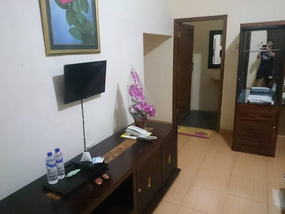 Room Hotel Mahkota Plengkung