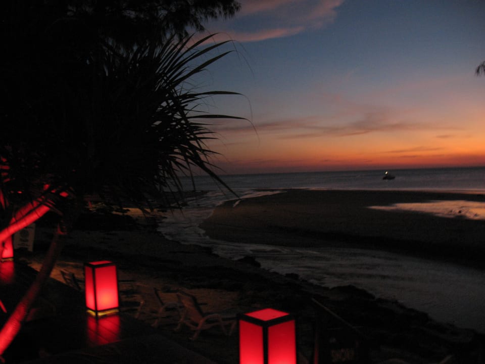 Sonnenuntergang von der Bar aus Hotel Lanta Castaway Resort