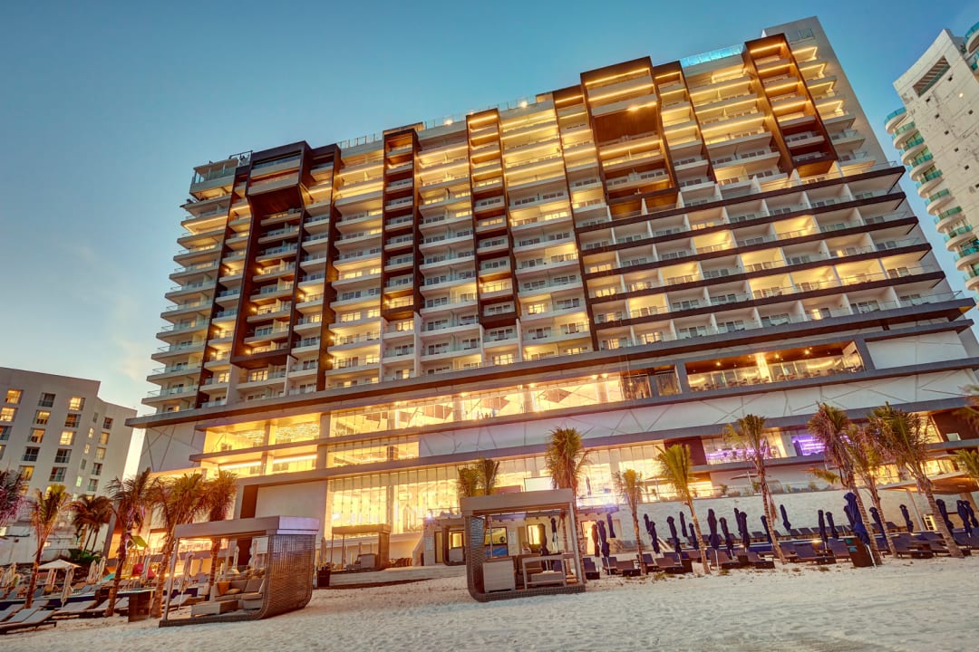 "Außenansicht" Royalton CHIC Suites Cancun (Cancun) • HolidayCheck
