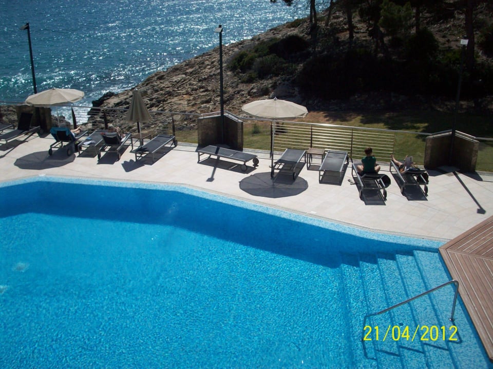 10 Liegen - 3 Schirme BAHÍA SUITES CAMP DE MAR