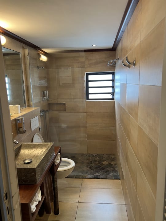 Zimmer Iloha Seaview Hotel