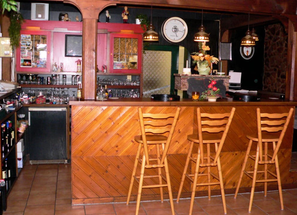 Tresen mit Barhocker Hotel Klosterschänke