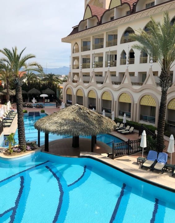 Pool Well Palace Side