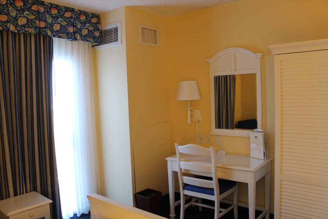 Schreibtisch mit Spiegel Hotel Doubletree Grand Key Resort