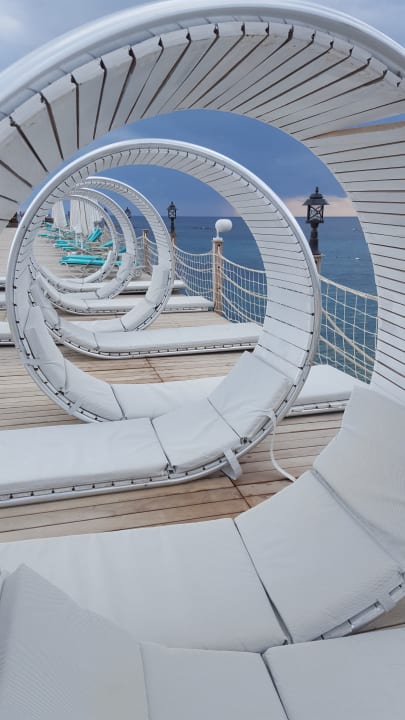 Sonstiges Azura Deluxe Resort & Spa Hotel