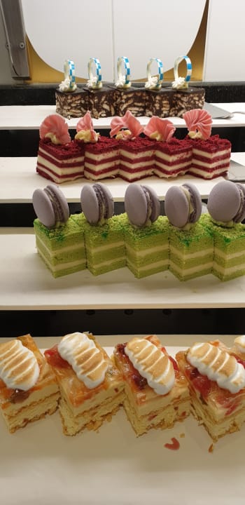 Gastro Xanadu Resort Hotel