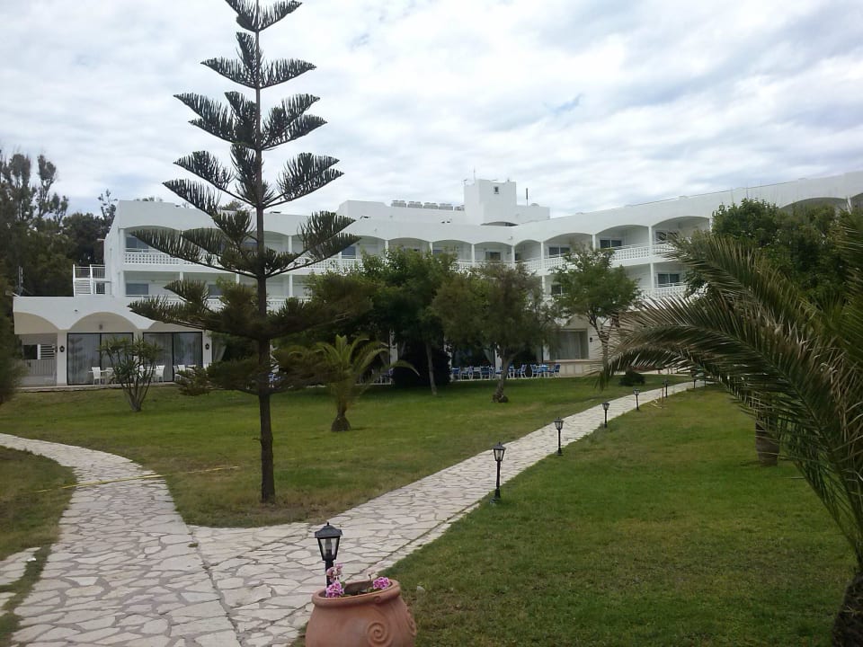 Widok od strony plaży Domes Aulūs Zante, Autograph Collection