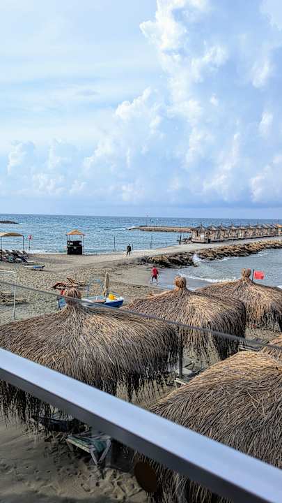 Strand Aria Resort & Spa