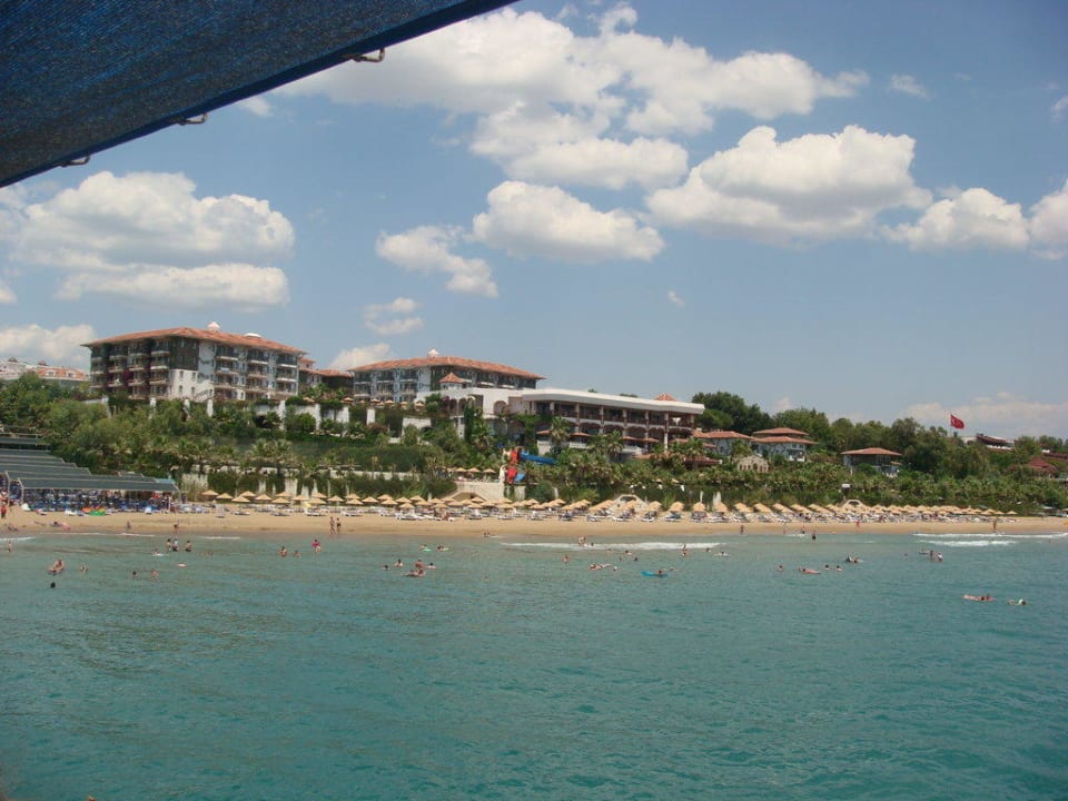 vom Schiff aus fotografiert Hotel Defne Dream