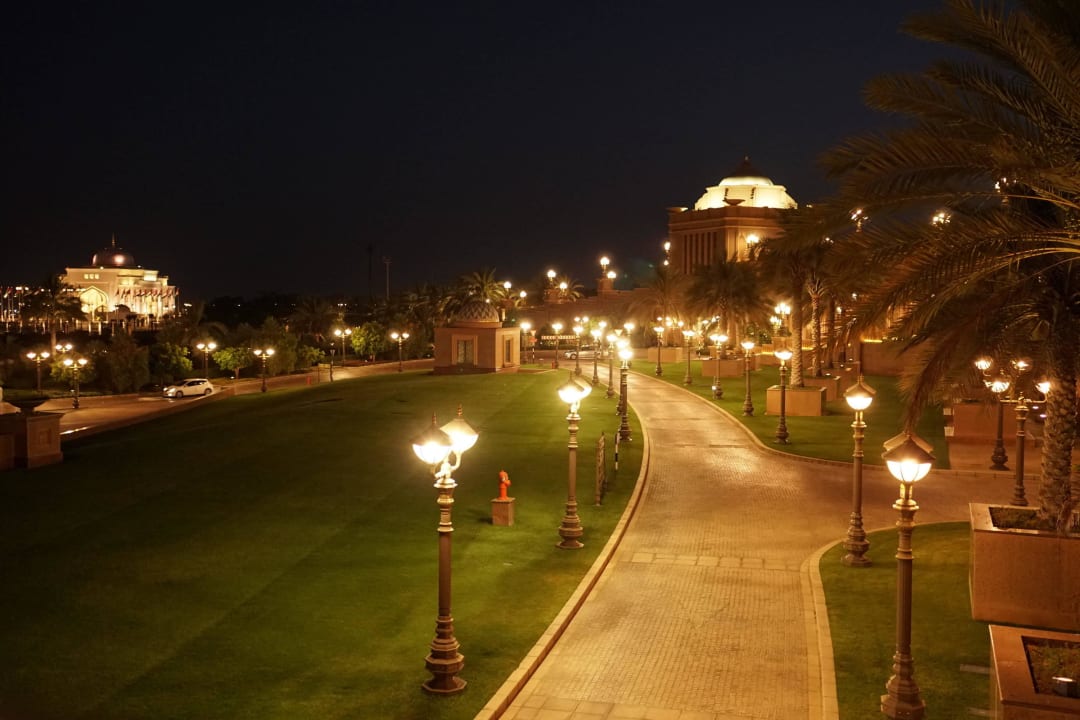 Blick vom Haupteingang Emirates Palace Mandarin Oriental