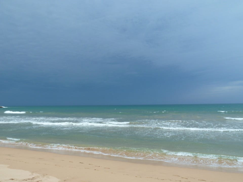 Kilometerlanger Strand... Hotel Bentota Village