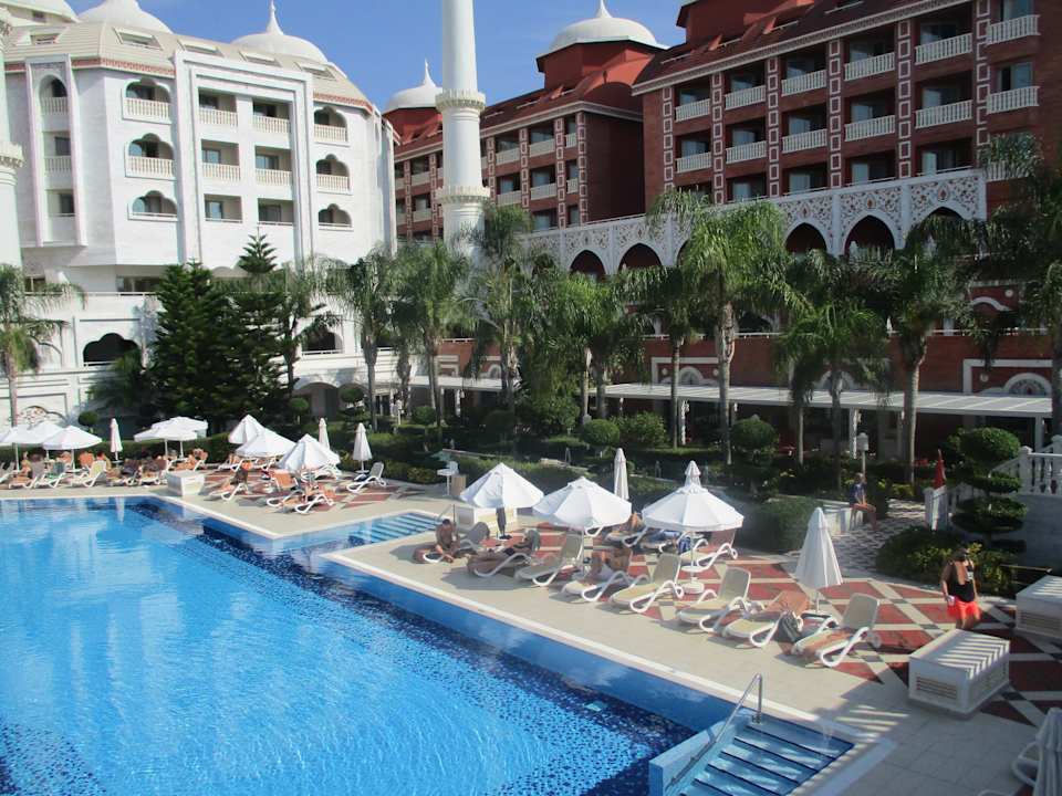 Pool Royal Taj Mahal Hotel