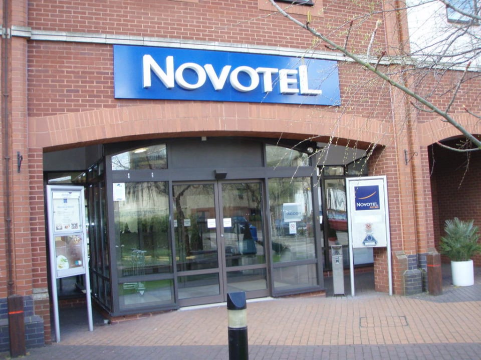 Hoteleingang Hotel Novotel Ipswich