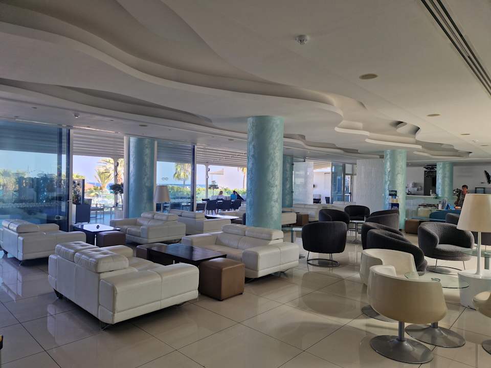 Lobby Vrissaki Beach Hotel