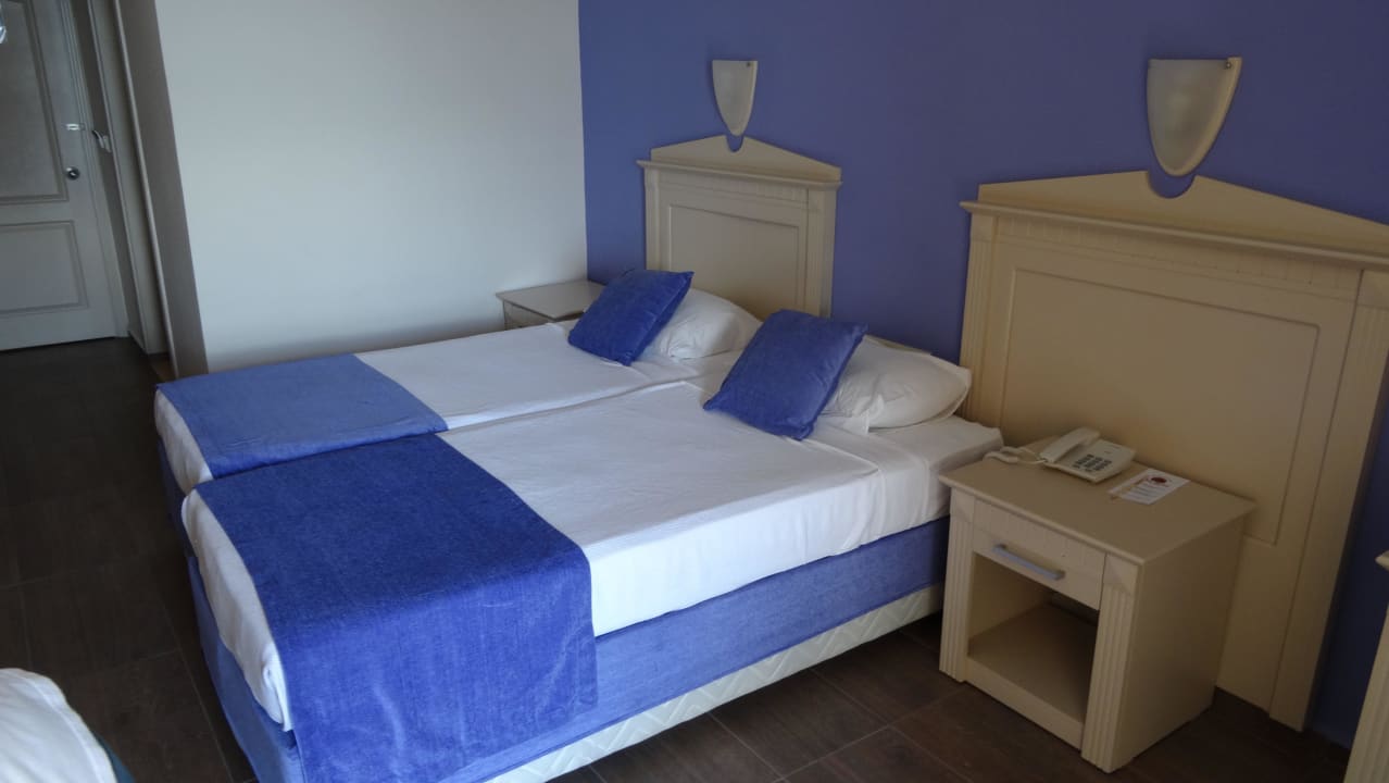 Zimmer im Nebengebäude Club Turtas Beach Hotel