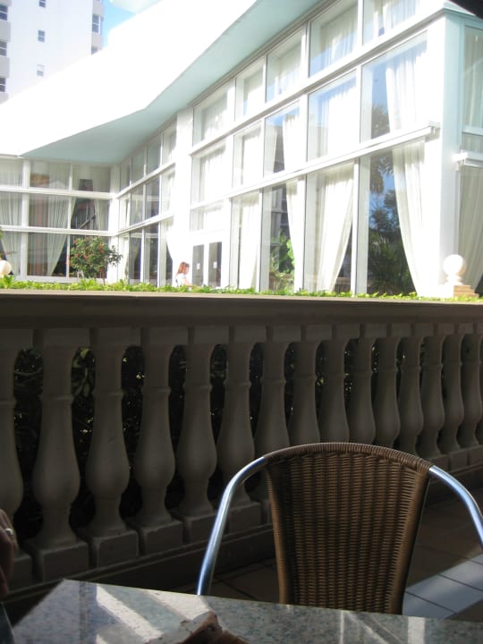 Frühstück auf der Terrasse Hotel Riu Plaza Miami Beach