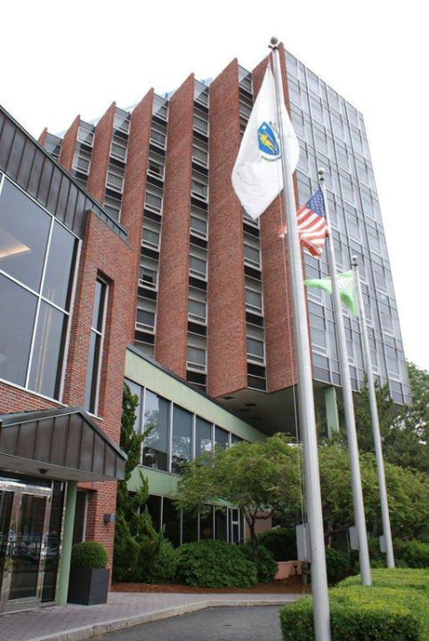 Frontalansicht Hotel Royal Sonesta