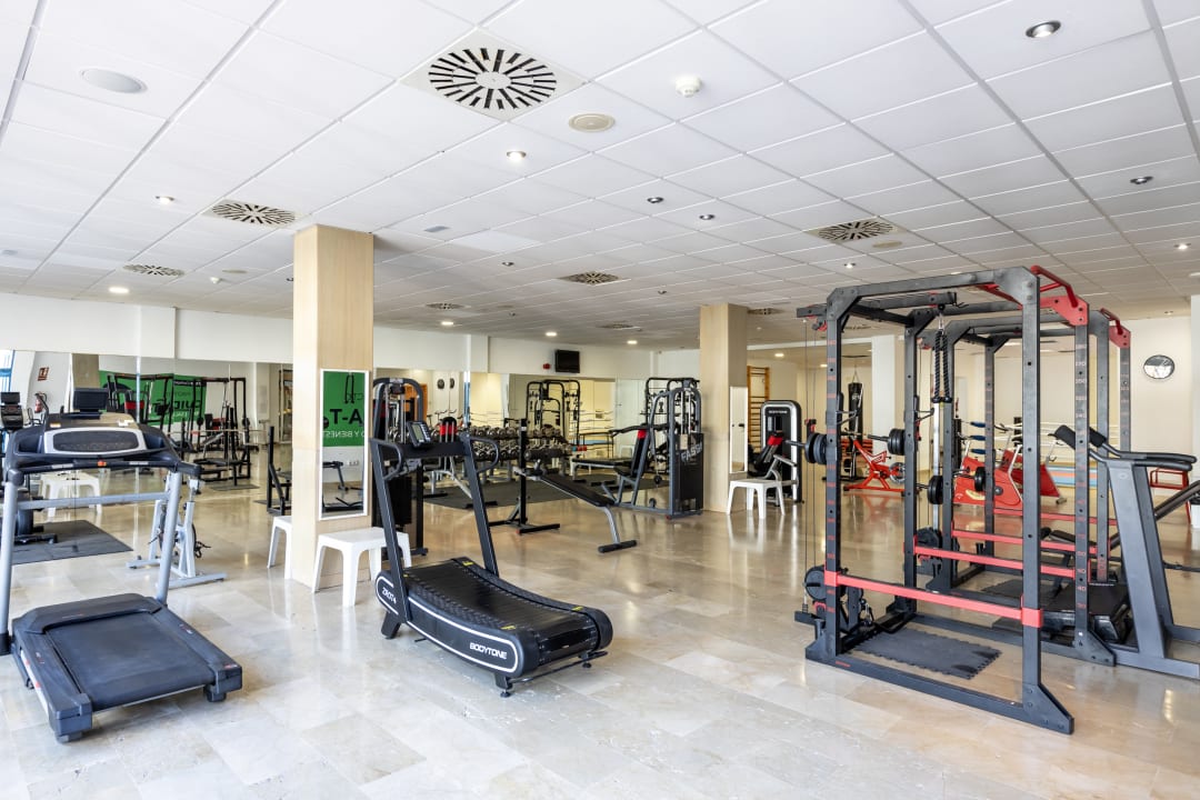 Sport & Freizeit Hotel THB Tropical Island