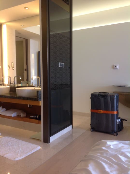 Blick ins Zimmer  Park Hyatt Abu Dhabi Hotel and Villas