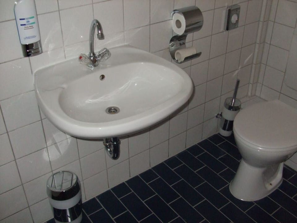 WC Ausstattung Hotel Oase