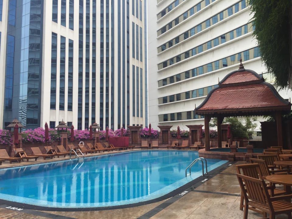 Pool The Landmark Bangkok