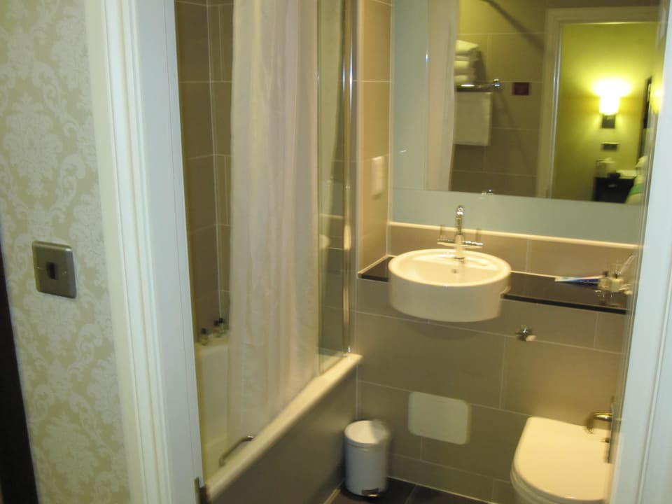 Badezimmer Leonardo Hotel Edinburgh City