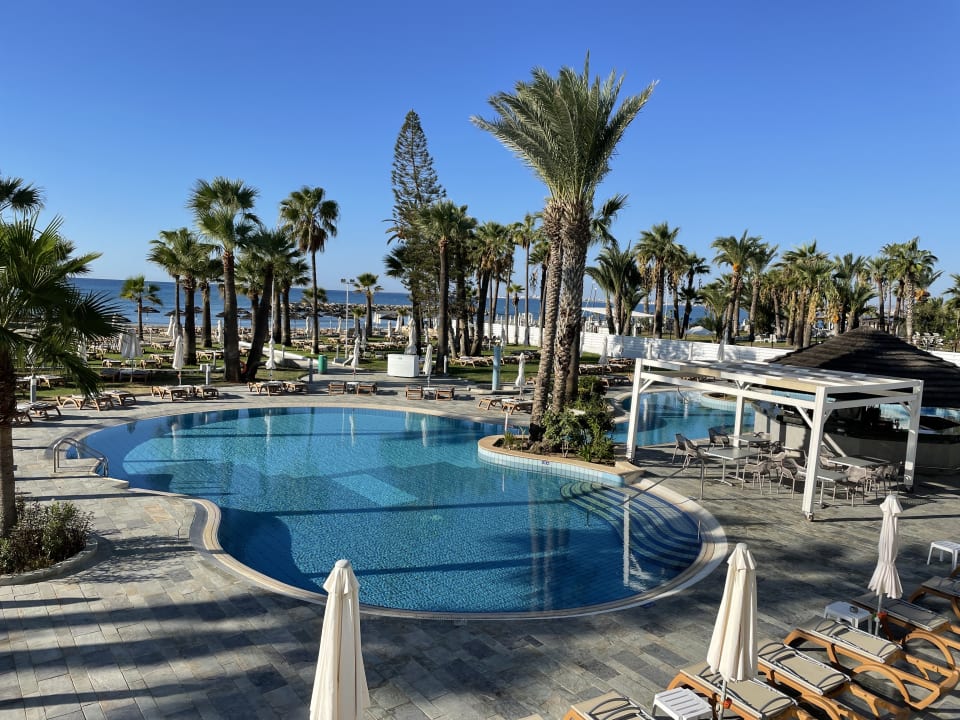 Pool The Golden Bay Beach Hotel