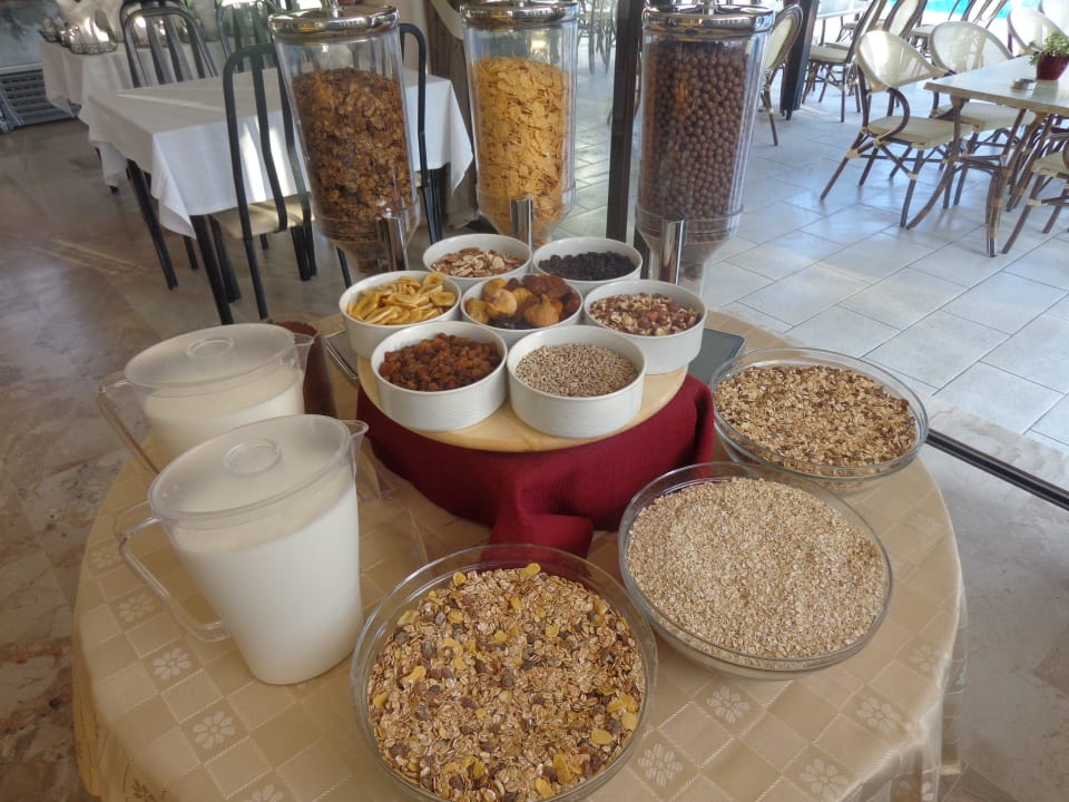 Breakfastbuffet Hotel Kalives Resort