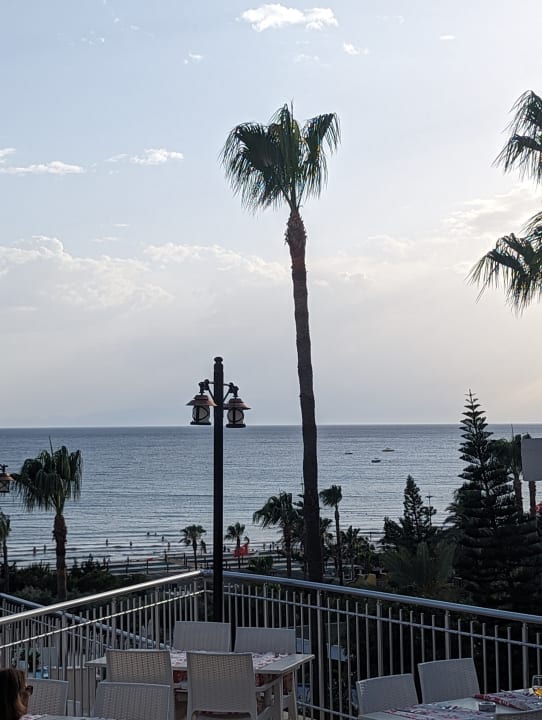 Ausblick Iz Flower Side Beach Hotel