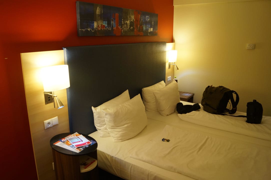 Die neurenovierten Zimmer sind klasse! H+ Hotel Köln Brühl