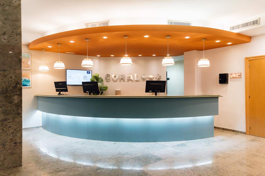 Lobby Moon Dreams Coral Beach