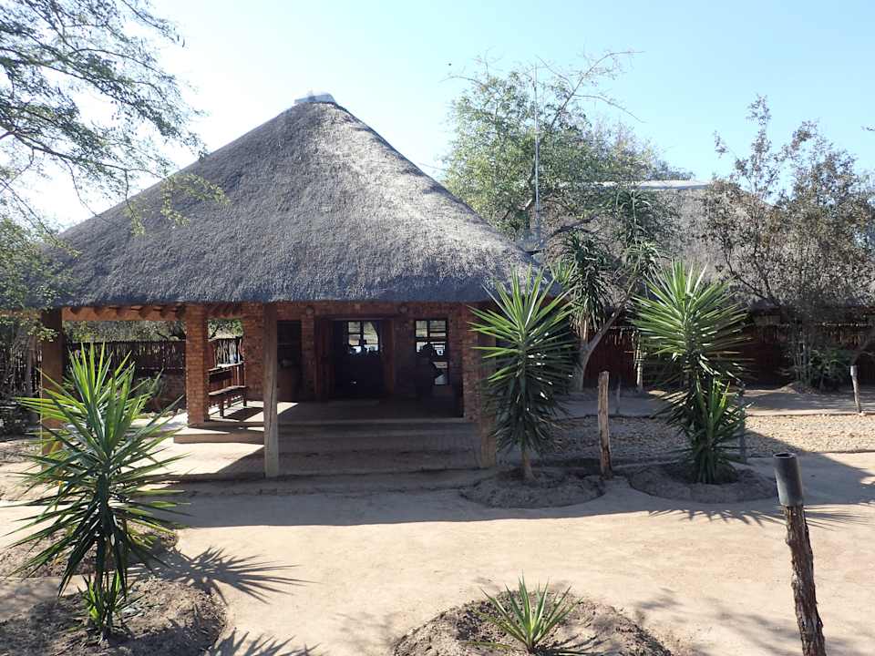 Außenansicht Gomo Gomo Game Lodge