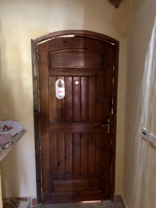 Zimmer Protels Crystal Beach Resort