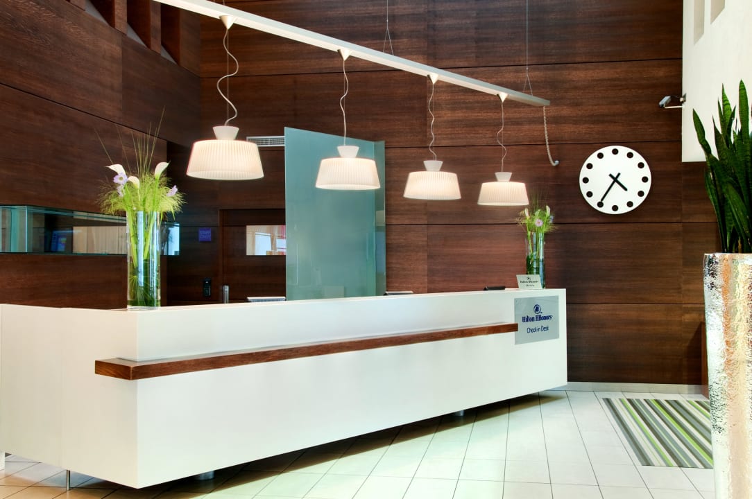 Hilton Brussels City Lobby Hotel Indigo Brussels - City