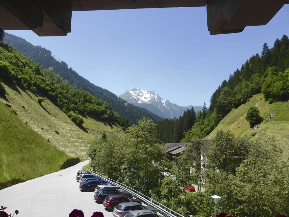 Ausblick aus dem 1. Stock ZillergrundRock Luxury Mountain Resort