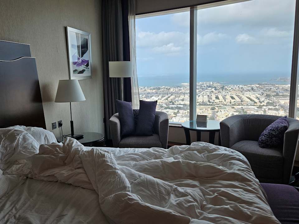 Zimmer Rose Rayhaan by Rotana