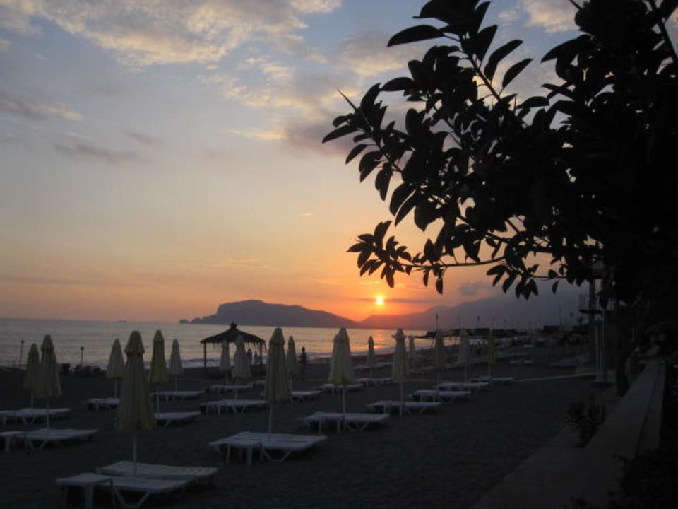 Sonnenuntergang über Alanya Senza Sunset Beach Hotel