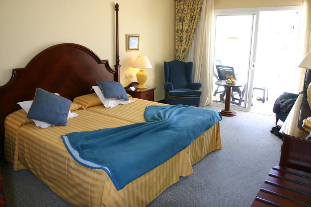 Blick ins Zimmer Hotel Riu Madeira
