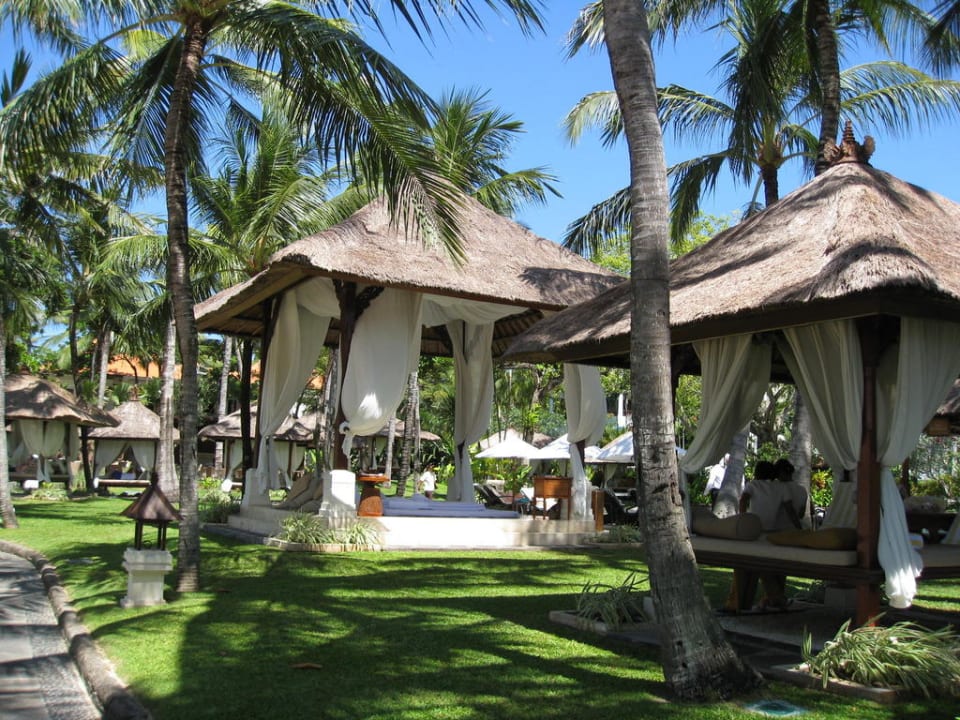 Spabereich im Garten The Laguna A Luxury Collection Resort & Spa