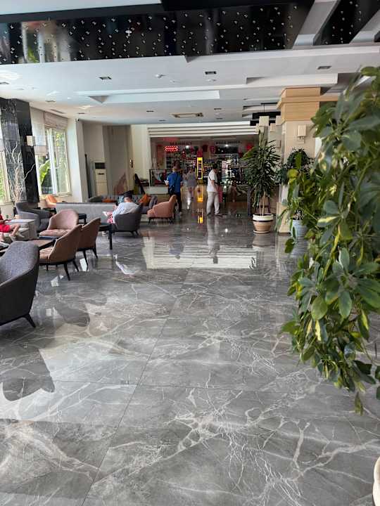 Lobby Telatiye Resort