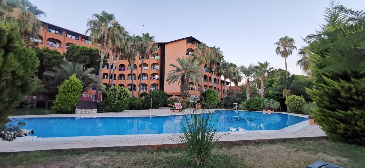 Pool Club Turtas Beach Hotel