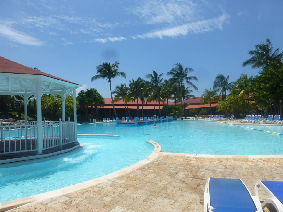 Immer genügend Liegen am Pool Sol Hicacos Varadero