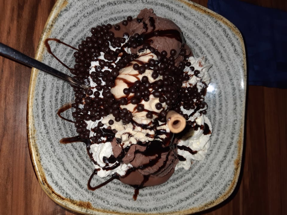 Gastro Victoria Suites