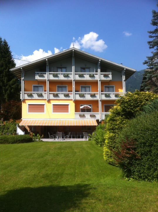 Pension vom Garten aus Pension Frankhofer