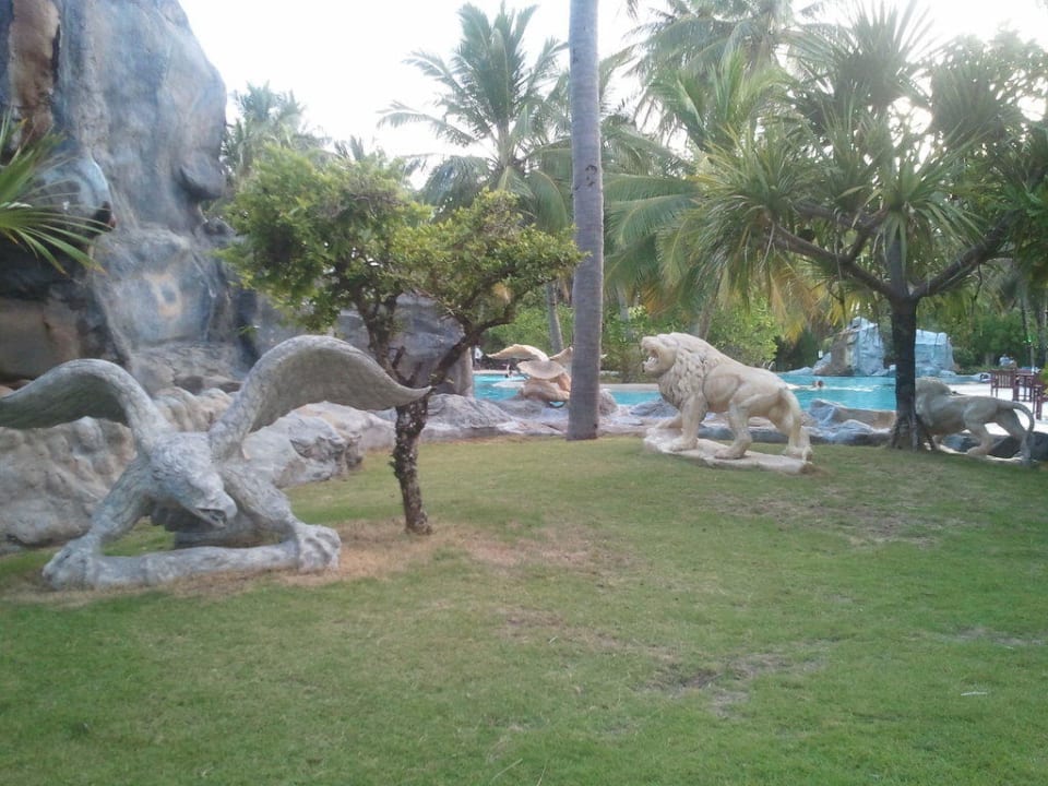 Poolanlage Villa Park Sun Island