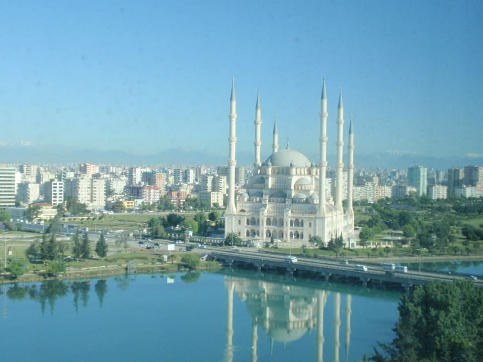Ausblick auf die Moschee Adana HiltonSA