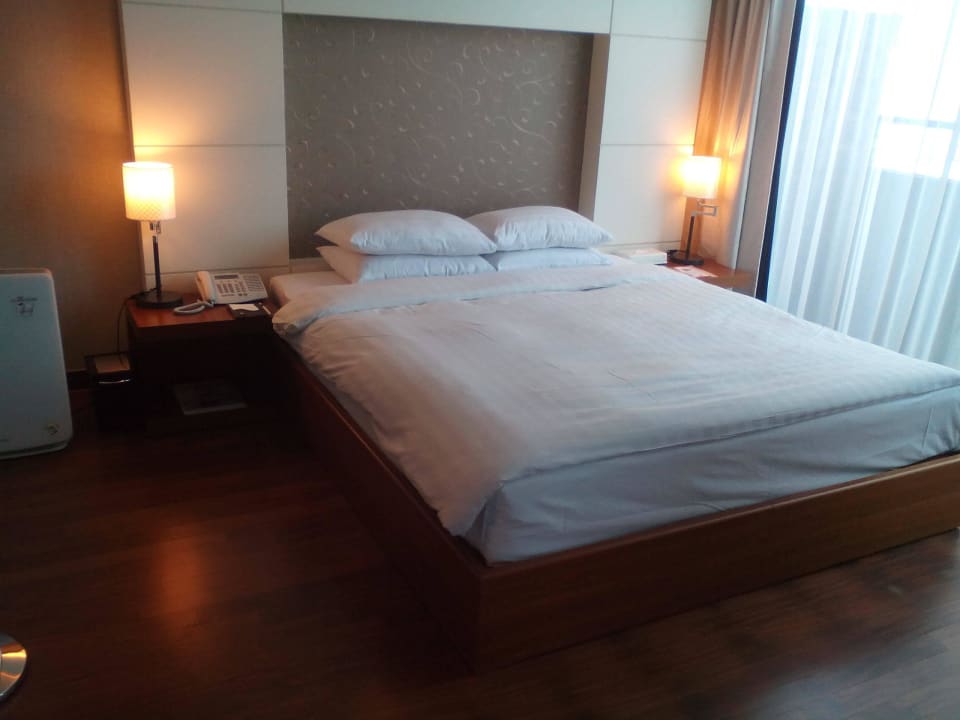 Presidential Bedroom Sunset Business Hotel