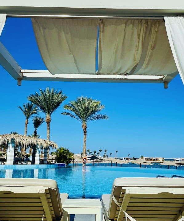 Pool JAZ Elite Casa del Mar Beach