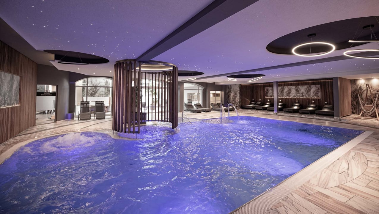 Pool Hotel Almesberger